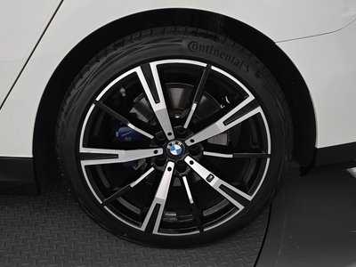 BMW 5 SERIES - 8