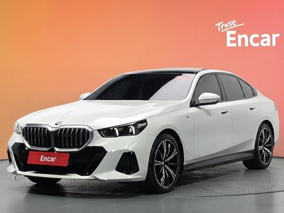 BMW 5 SERIES - 1