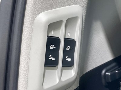 صورة مصغرة 34 لـ 2023 Toyota LAND CRUISER PRADO