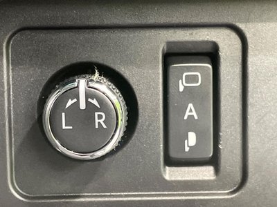صورة مصغرة 50 لـ 2023 Toyota LAND CRUISER PRADO