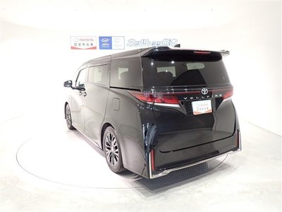 TOYOTA VELLFIRE - 4