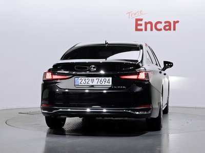 2026 LEXUS ES 照片 3