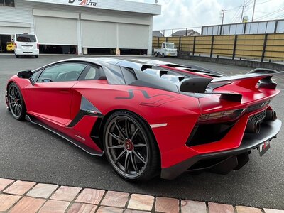 LAMBORGHINI AVENTADOR - 7