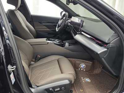 2024 BMW 5 SERIES 缩略图 16
