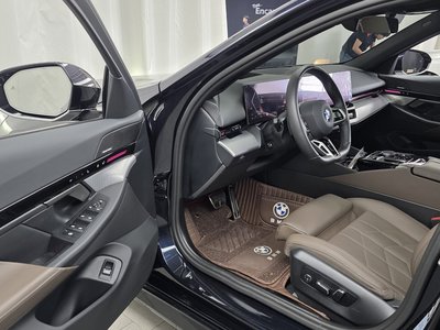2024 BMW 5 SERIES 缩略图 13