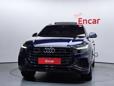 AUDI Q8 - 2