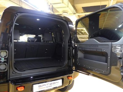 LAND ROVER DEFENDER - 3