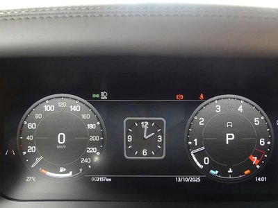 LAND ROVER DEFENDER - 8