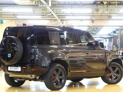 LAND ROVER DEFENDER - 2