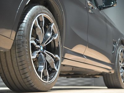 2021 BMW X4 M 缩略图 17