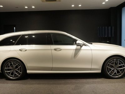 MERCEDES-BENZ E-CLASS - 10