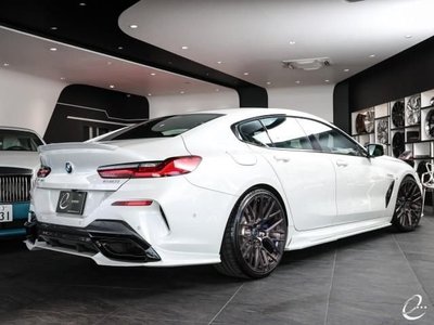 BMW 8 SERIES - 2