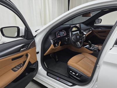 صورة مصغرة 13 لـ 2023 BMW 5 SERIES