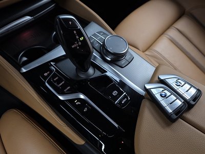 صورة مصغرة 12 لـ 2023 BMW 5 SERIES