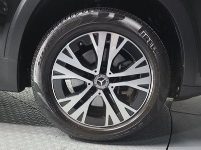 MERCEDES-BENZ GLB - 8