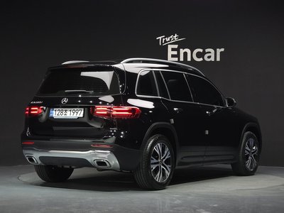 MERCEDES-BENZ GLB - 4