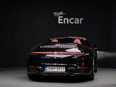 PORSCHE 911 - 4