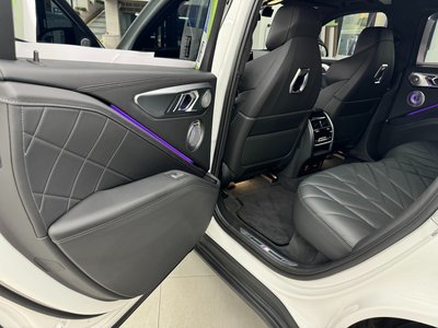 صورة 4 لـ 2023 BMW XM