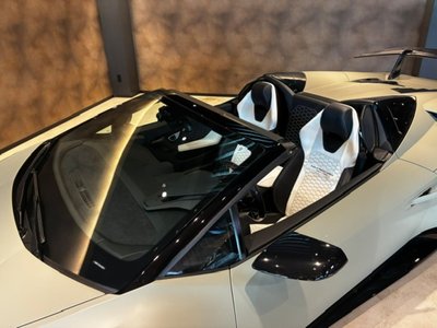 صورة مصغرة 31 لـ 2017 Lamborghini HURACAN SPYDER