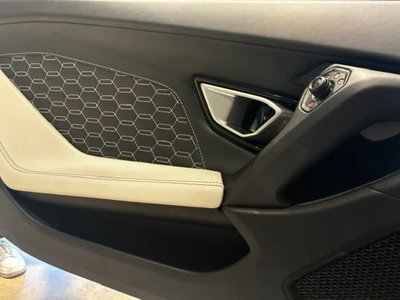 صورة مصغرة 43 لـ 2017 Lamborghini HURACAN SPYDER