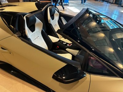 صورة مصغرة 30 لـ 2017 Lamborghini HURACAN SPYDER