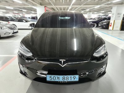 TESLA MODEL X - 5