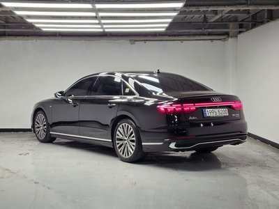 AUDI A8 - 5