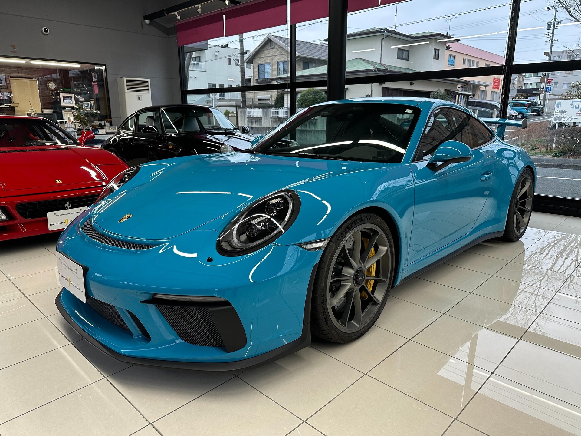 PORSCHE 911 - View 1