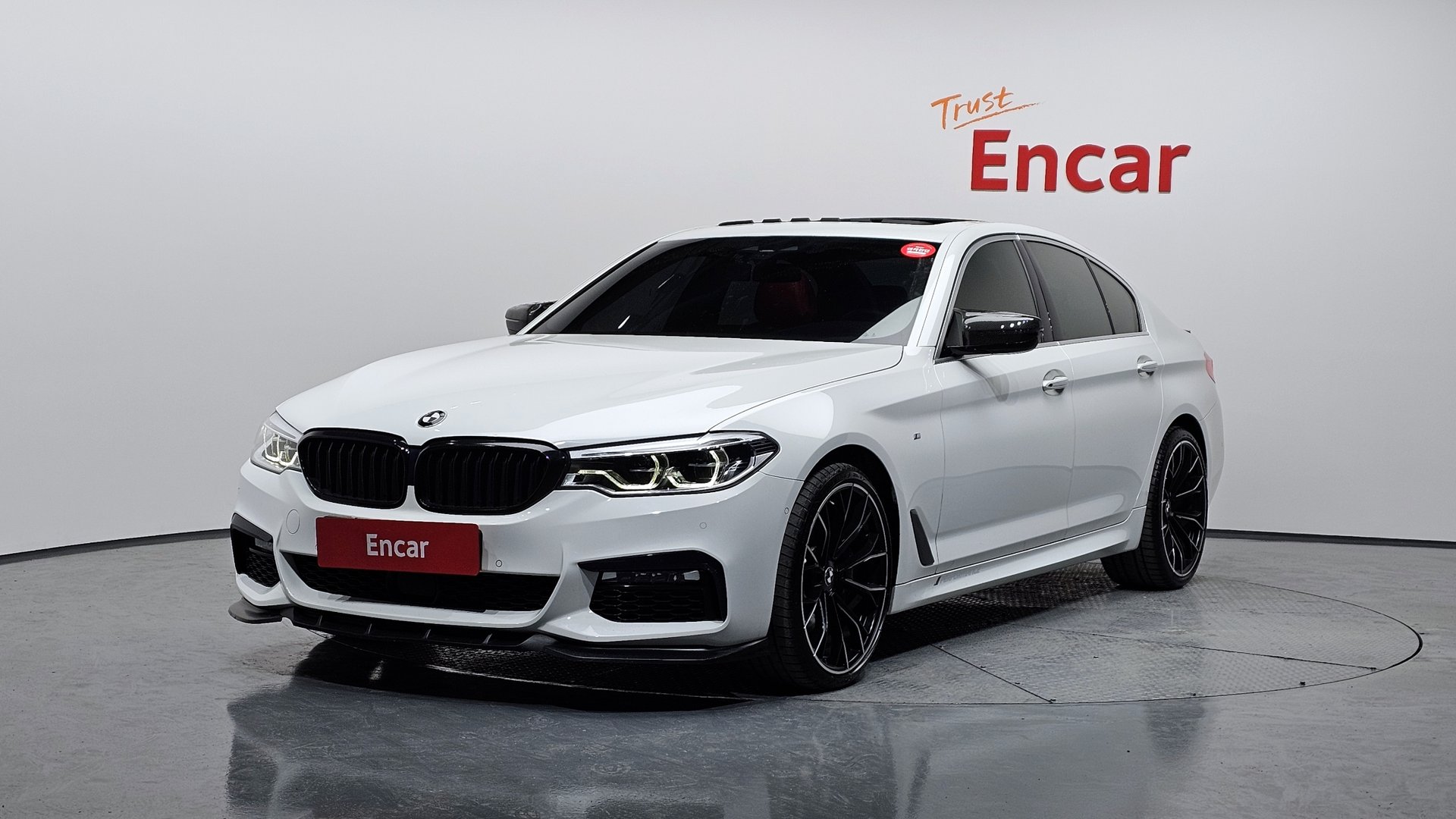 BMW 5 SERIES - View 1