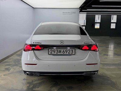 MERCEDES-BENZ E-CLASS - 4