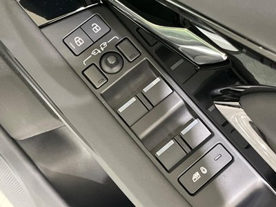 2024 LAND Rover RANGE ROVER EVOQUE thumbnail 32