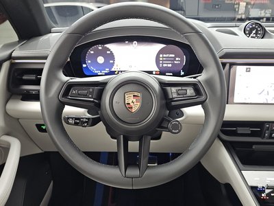 صورة مصغرة 13 لـ 2025 Porsche MACAN