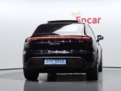 صورة 3 لـ 2025 Porsche MACAN