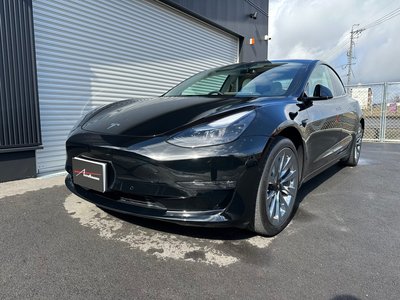 TESLA MODEL 3 - 5