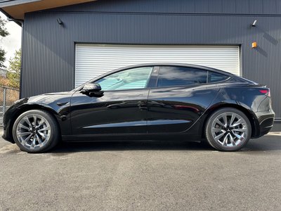 TESLA MODEL 3 - 2