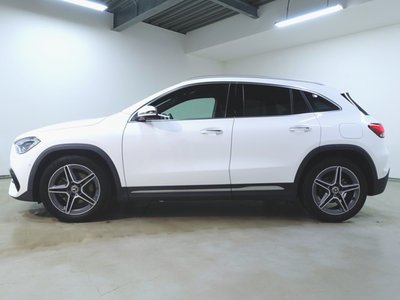 MERCEDES-BENZ GLA - 4