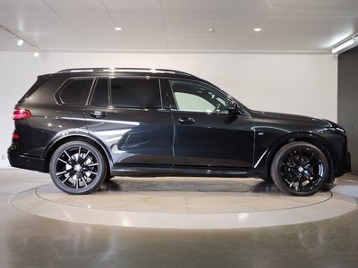 BMW X7 - 7