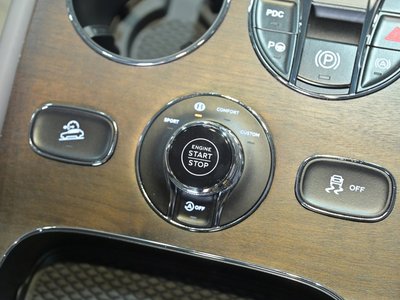 2023 Bentley BENTAYGA thumbnail 49