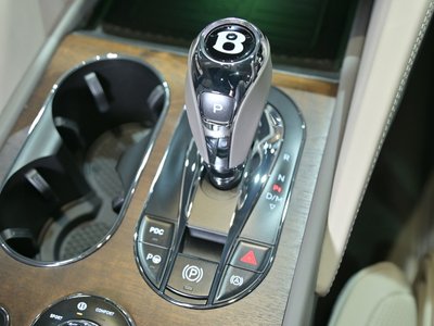 2023 Bentley BENTAYGA thumbnail 46