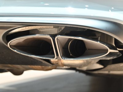 2023 Bentley BENTAYGA thumbnail 34