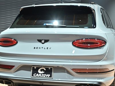 2023 Bentley BENTAYGA thumbnail 31