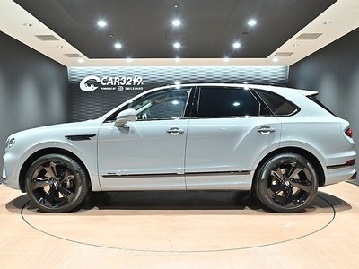 2023 Bentley BENTAYGA thumbnail 11