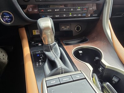 صورة مصغرة 13 لـ 2020 Lexus RX