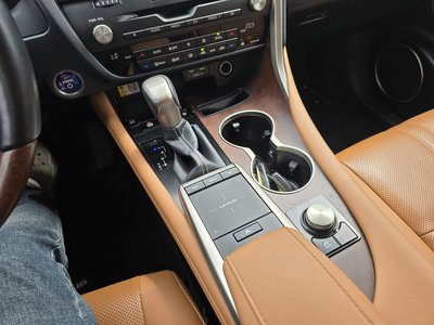 صورة مصغرة 14 لـ 2020 Lexus RX