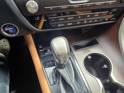 صورة مصغرة 12 لـ 2020 Lexus RX