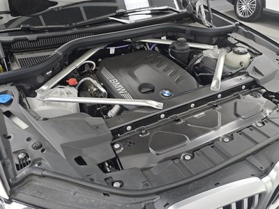 صورة 7 لـ 2025 BMW X5
