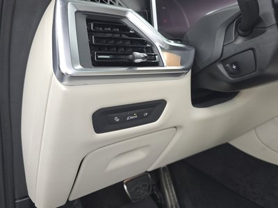 صورة مصغرة 30 لـ 2025 BMW X5
