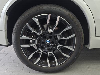 صورة 6 لـ 2025 BMW X5