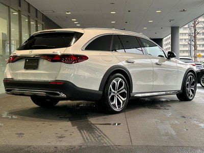 MERCEDES-BENZ E-CLASS - 4