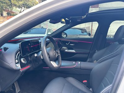 MERCEDES-BENZ E-CLASS - 9